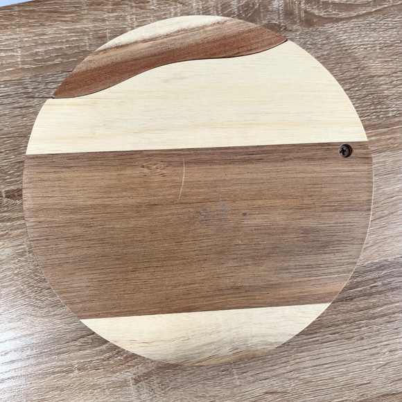 Acacia Slate Cheese Board Circle Initial M - Picture 3 of 7